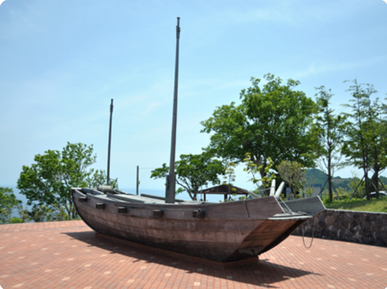 2701571301f17c02715b0cdd1394d3b3_a-5.png